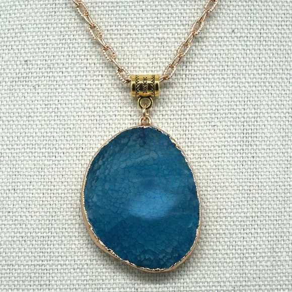 Necklace with blue quartz stone. - Picture 5 of 5